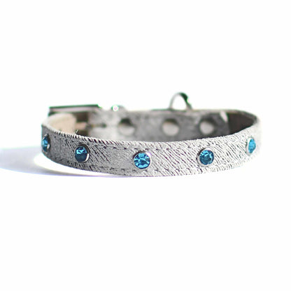 Glamour Hundehalsband aus Leder - Weiß, blaue Kristalle